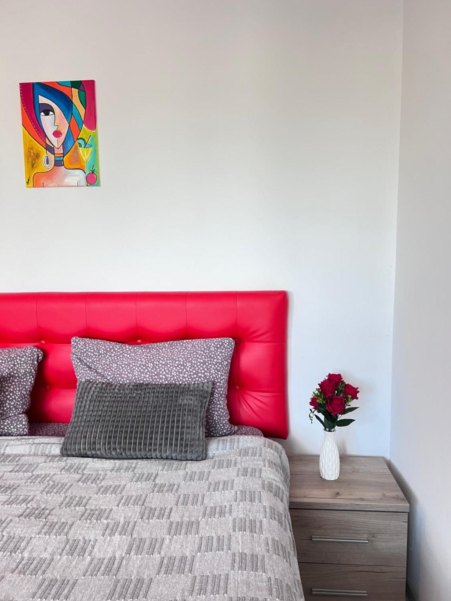 3 Rooms Apartment Airy & Bright Palas Style Iasi Exterior foto
