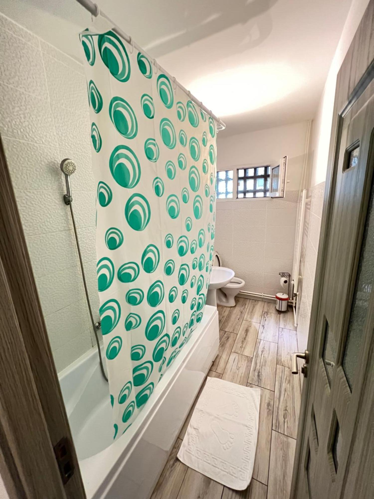 3 Rooms Apartment Airy & Bright Palas Style Iasi Exterior foto